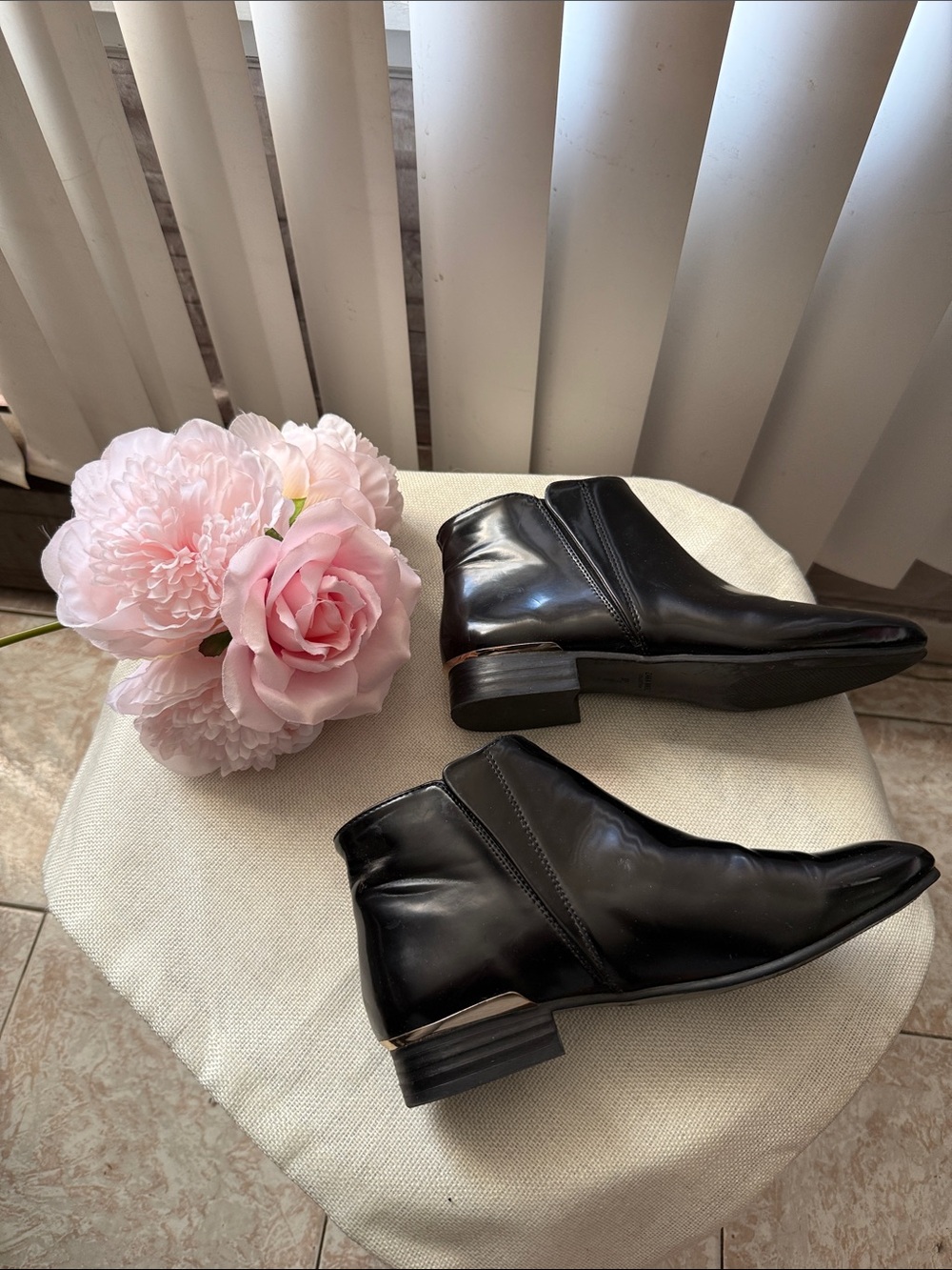 Zara Black Leather Ankle Boots with Low Heel